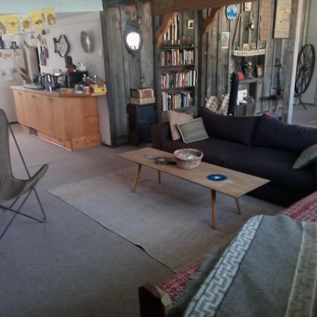 Ocho Guesthouse & Weaver'S Studio Espanola Exteriér fotografie